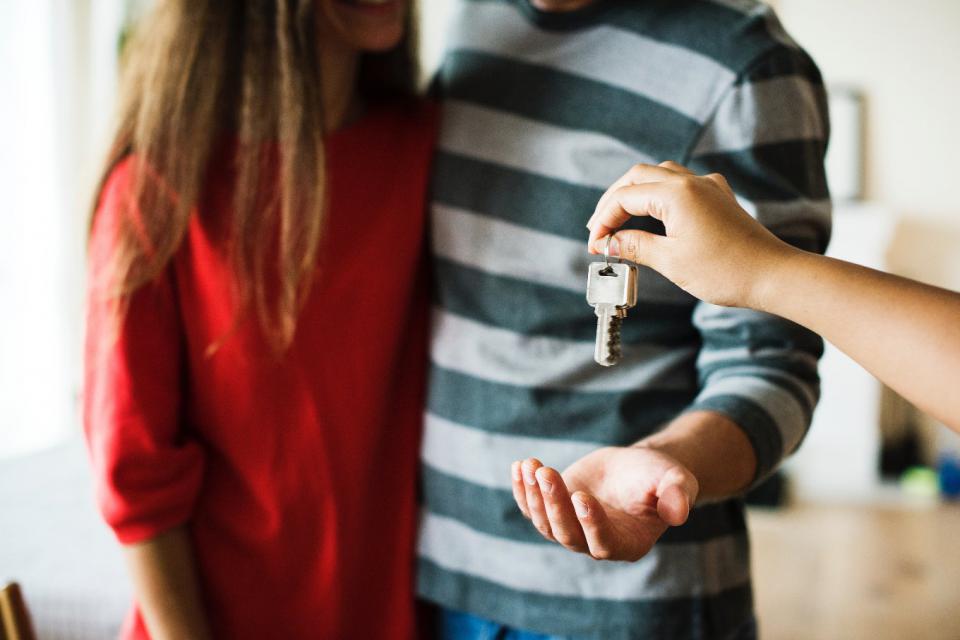 Landlord handing over the keys